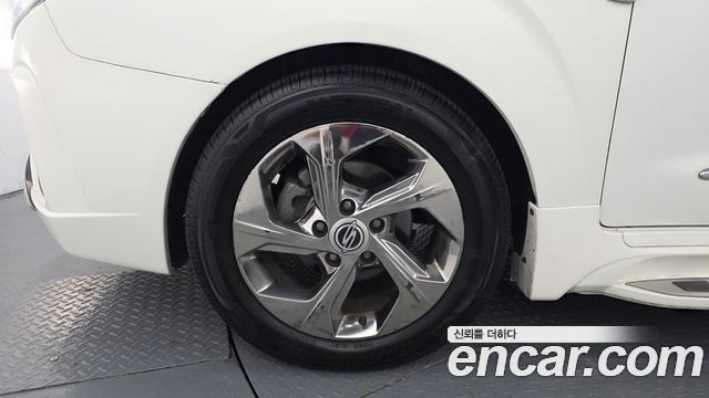 SsangYong Korando 4WD Extreme Sport 9-Seater - фото 4