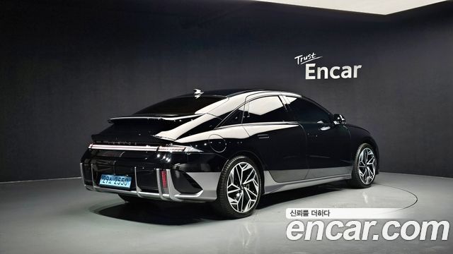 Hyundai Ioniq6 Long Range AWD Prestige - фото 0