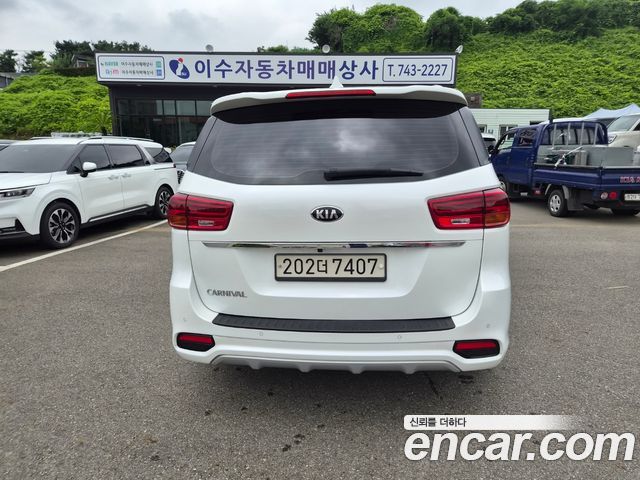 Kia Carnival Новый 9-Seater Prstige - фото 3