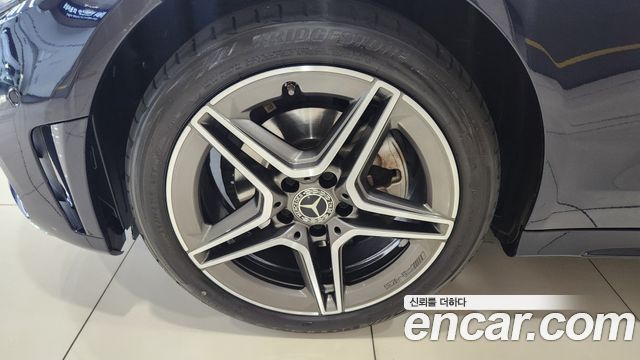 Mercedes-Benz C-Class W205 C200 AMG Line - фото 4
