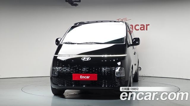 Hyundai Staria HEV 1.6 Tourer 9-Seater Modern - фото 1