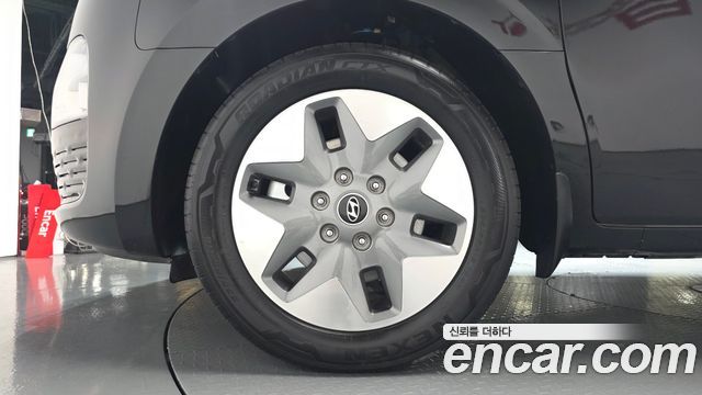 Hyundai Staria HEV 1.6 Tourer 9-Seater Modern - фото 3