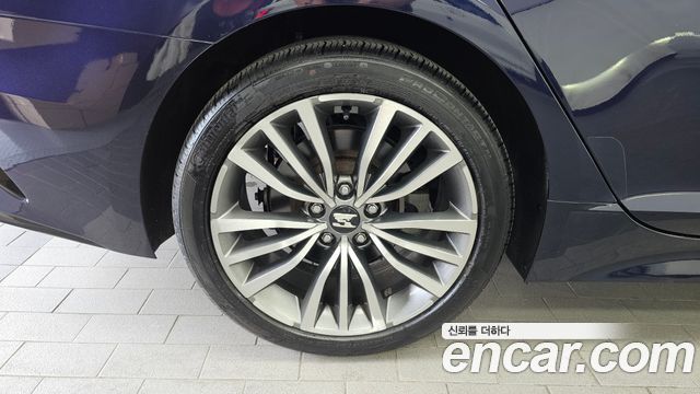 Kia Stinger 2.0 Turbo AWD Platinum - фото 4