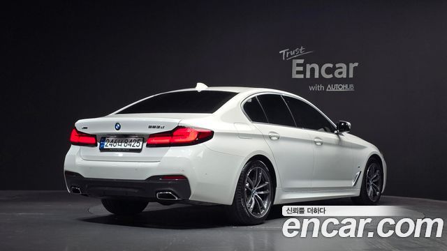 BMW 5-Series G30 523d xDrive M Sport - фото 0