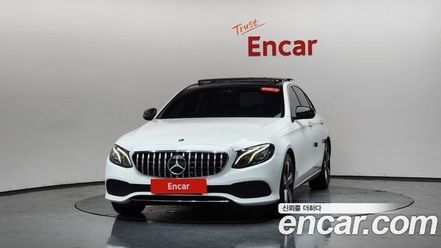 Mercedes-Benz E-Class W213 E300 Avantgarde - фото 1