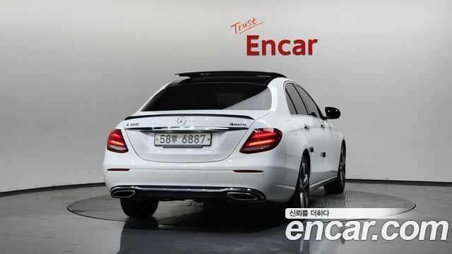 Mercedes-Benz E-Class W213 E300 Avantgarde - фото 2