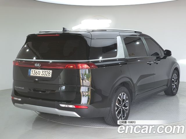 Kia Carnival 4-го поколения 9-Seater Prestige - фото 1