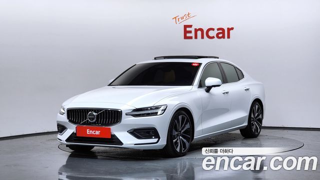 Volvo S60 3-го поколения B5 Ultimate Bright - фото 0