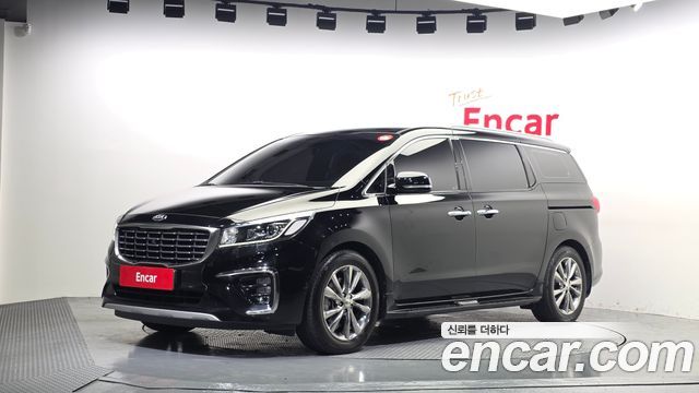 Kia Carnival Новый Gasoline 7-Seater Limousine VIP - фото 0
