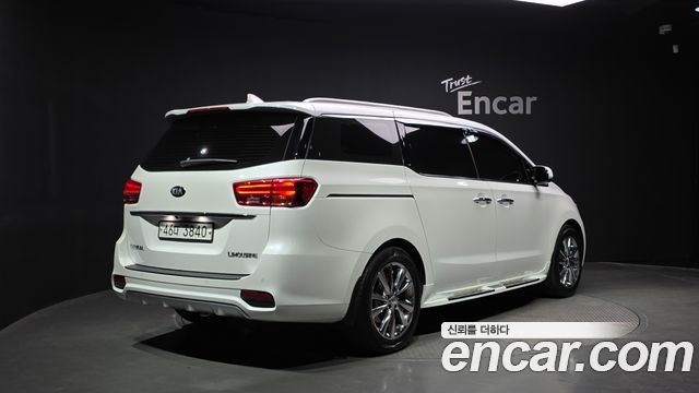 Kia Carnival Новый Gasoline 7-Seater Limousine President - фото 1