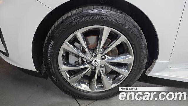 Kia Carnival Новый 9-Seater Prstige - фото 4