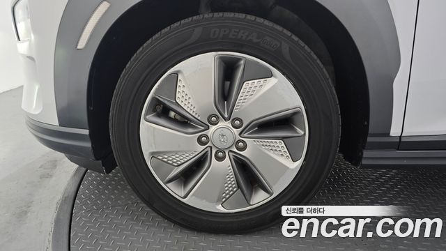 Hyundai Kona Premium - фото 4