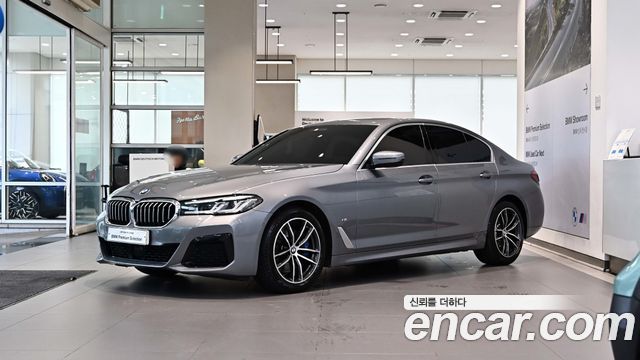 BMW 5-Series G30 523d M Sport - фото 0