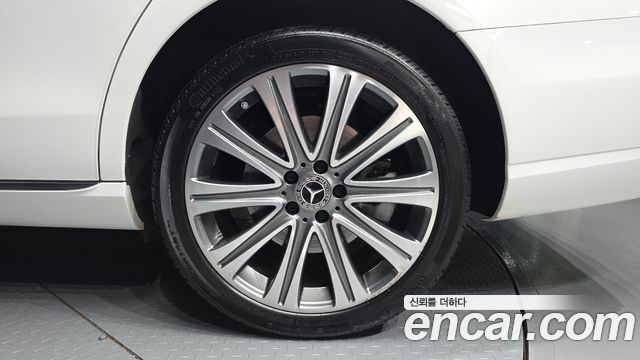 Mercedes-Benz E-Class W213 E350 4MATIC Exclusive - фото 4
