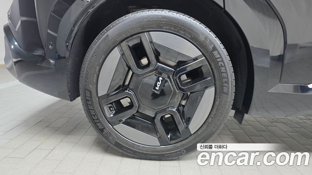 Kia EV9 Long Range 4WD GT Line - фото 3