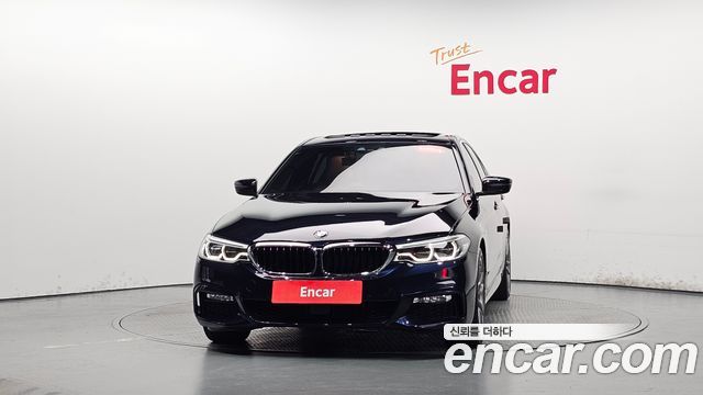 BMW 5-Series G30 520d M Sport package - фото 2