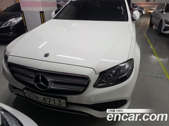 Mercedes-Benz E-Class W213 E300 4MATIC Avnatgarde - фото 1