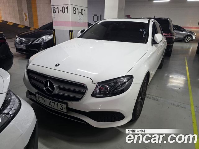 Mercedes-Benz E-Class W213 E300 4MATIC Avnatgarde - фото 4