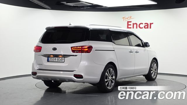 Kia Carnival Новый 9-Seater Noblesse - фото 1