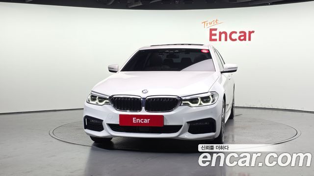 BMW 5-Series G30 520i M Sport - фото 2