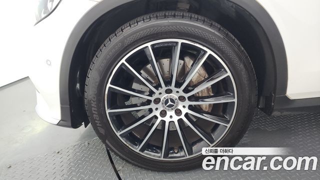 Mercedes-Benz GLC-Class X253 GLC300 4MATIC AMG Line Coupe - фото 4