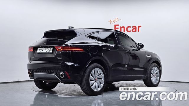 Jaguar E-PACE P250 SE - фото 1