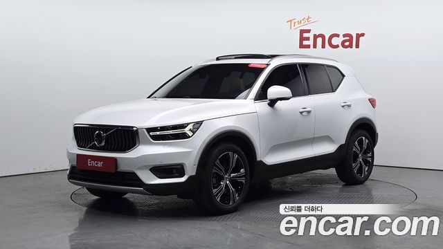 Volvo XC40 T4 Inscription - фото 0