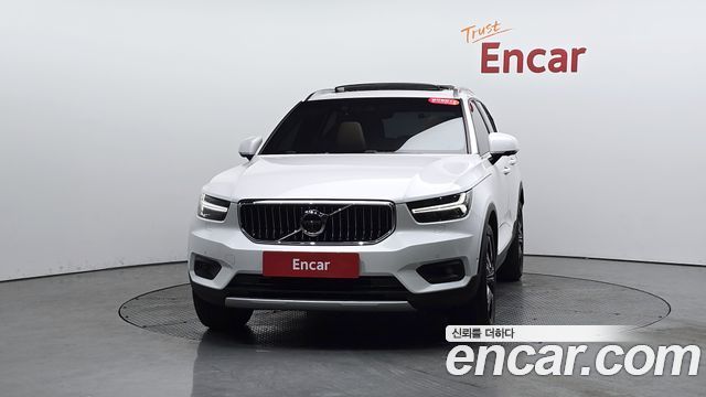 Volvo XC40 T4 Inscription - фото 2