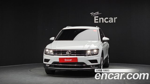 Volkswagen Tiguan 2-го поколения 2.0 TDI Premium - фото 2