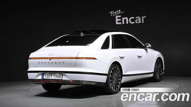 Hyundai Grandeur GN7 2,5 Gasoline 2WD Calligraphy - фото 1
