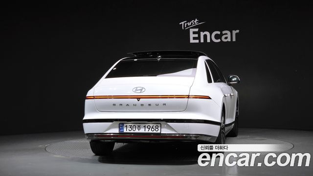 Hyundai Grandeur GN7 2,5 Gasoline 2WD Calligraphy - фото 3