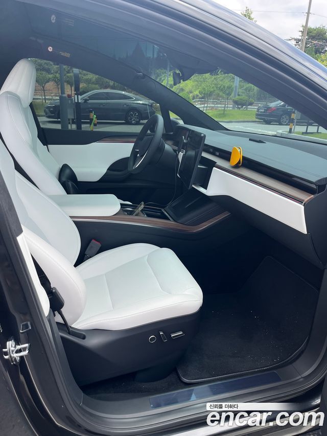 Tesla Model X Long Range - фото 2
