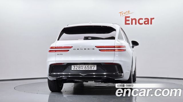 Genesis GV70 2.5T Gasoline 2WD - фото 2