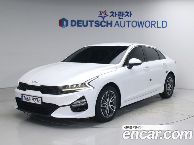 Kia K5 3-го поколения 2.0 Prestige - фото 0