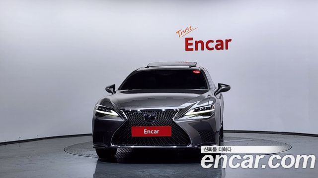 Lexus LS 5-го поколения 3.5 Luxury AWD - фото 2