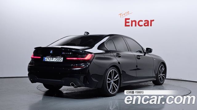 BMW 3-Series G20 320i M Sport - фото 1