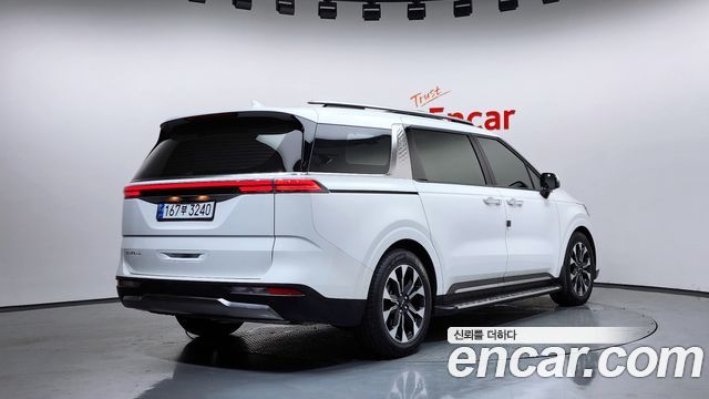 Kia Carnival 4-го поколения 7-Seater Noblesse - фото 1