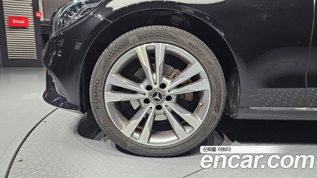 Mercedes-Benz C-Class W205 C220 d 4MATIC - фото 4