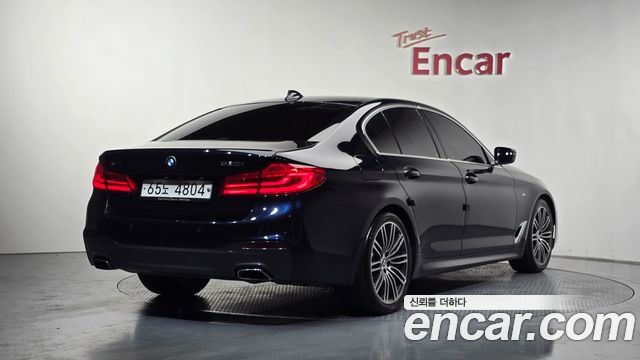 BMW 5-Series G30 530i xDrive M Sport Package Plus - фото 1
