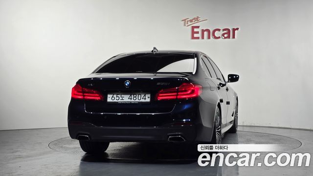 BMW 5-Series G30 530i xDrive M Sport Package Plus - фото 3