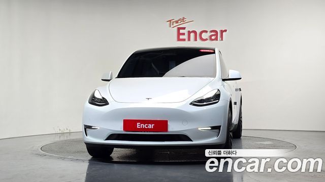 Tesla Model Y Long Range AWD - фото 2