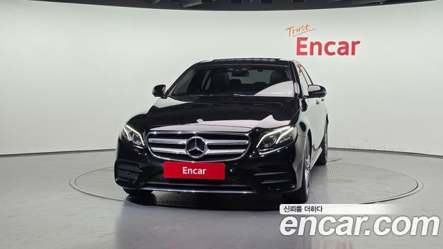 Mercedes-Benz E-Class W213 E300 AMG Line - фото 2