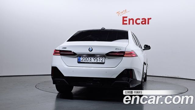 BMW 5-Series G60 530i xDrive M Sport - фото 3