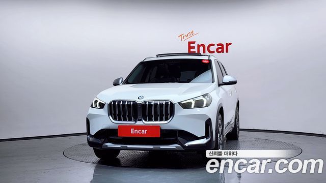 BMW X1 U11 xDrive 20i xLine - фото 2