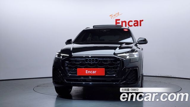 Audi Q8 55 TFSI Quattro Premium - фото 2