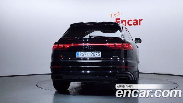Audi Q8 55 TFSI Quattro Premium - фото 3