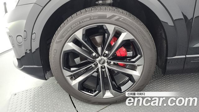 Audi Q8 55 TFSI Quattro Premium - фото 4