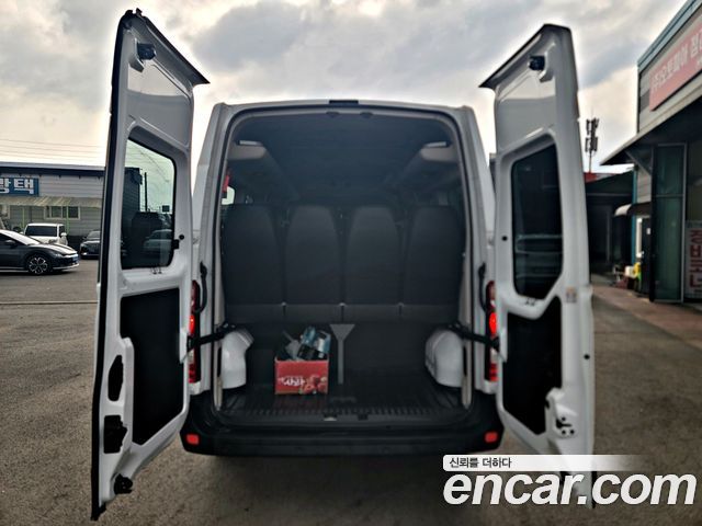 Renault Samsung Master 2.3 15-Seater - фото 3