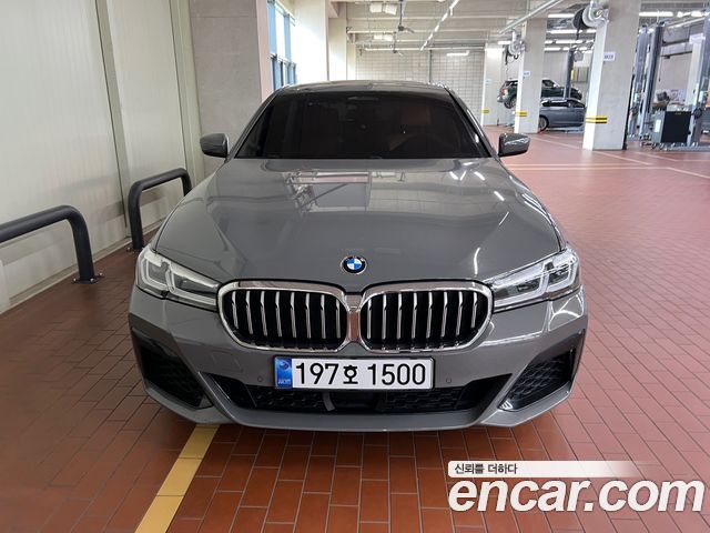 BMW 5-Series G30 520i M Sport - фото 2