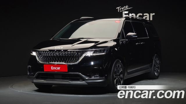 Kia Carnival 4-го поколения 9-Seater Signature - фото 0